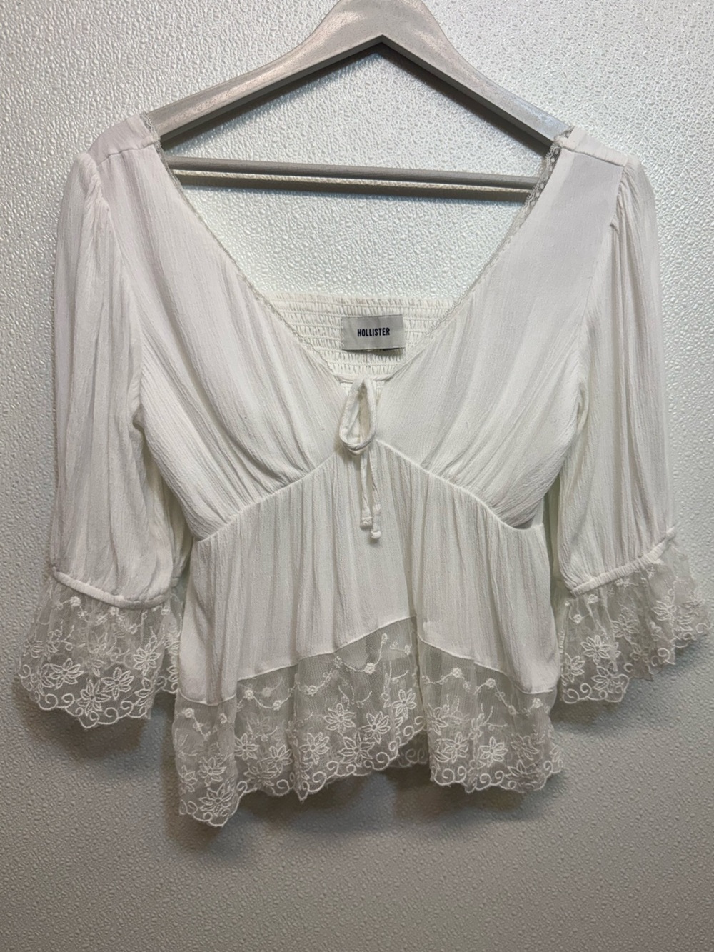 Hollister White Sheer Lace-Trim Peasant Top (D-52)